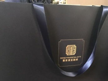 上海閘北印刷廠 匠心打造樣本、畫冊(cè)、說明書與產(chǎn)品手冊(cè)的專業(yè)典范